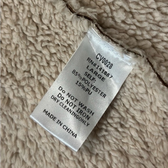 TCEC Women’s Wool Lined Sherpa Vest size Large - Picture 5 of 5